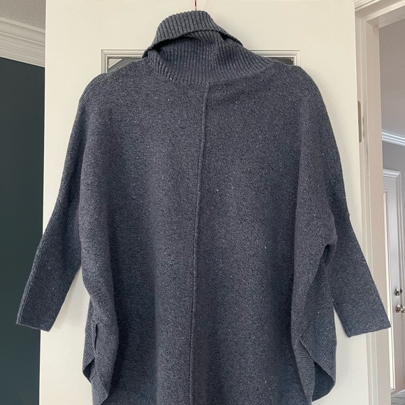 LOFT Sweater Poncho - Picture 3 of 3